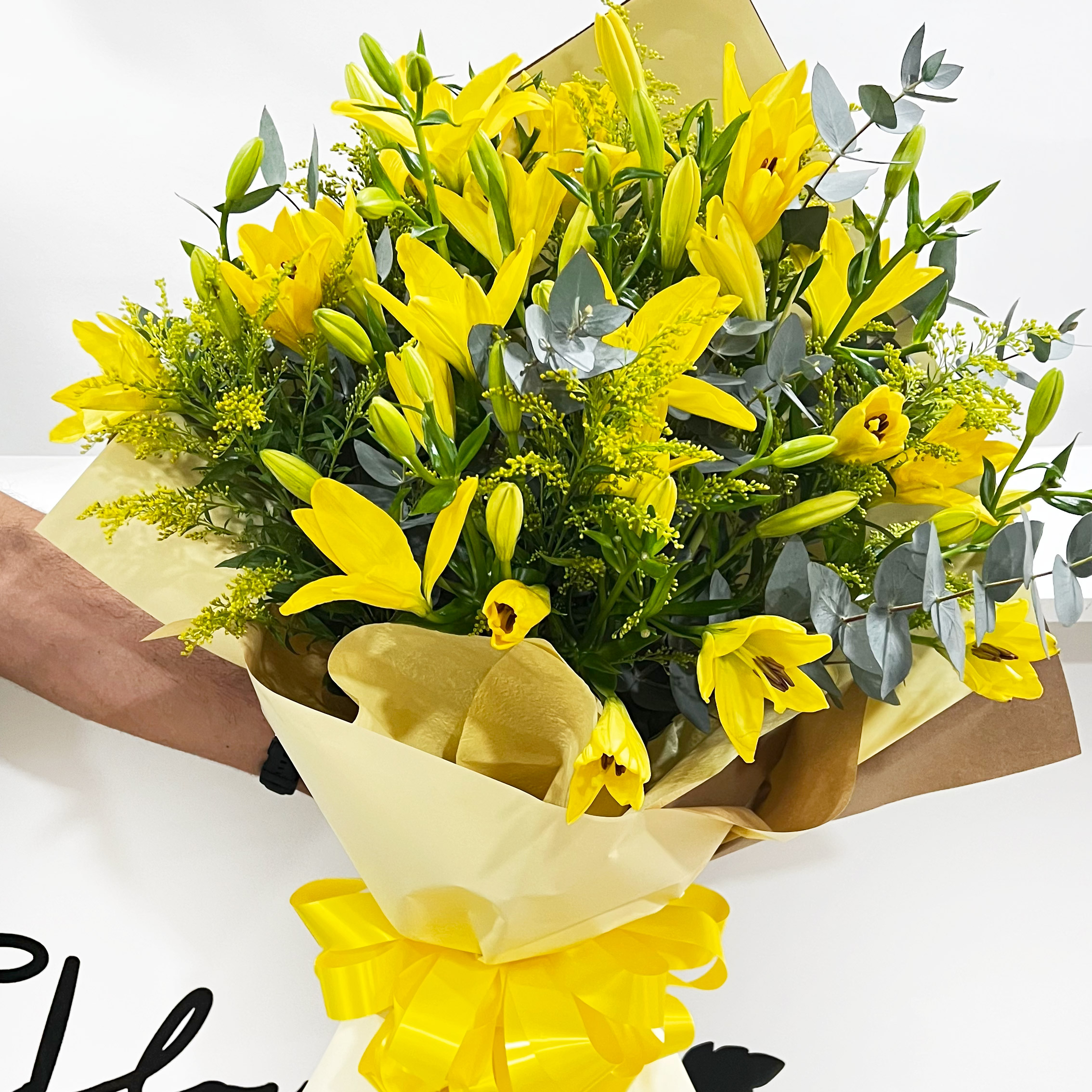 Ramo Lirio amarillo | Cflowers Costa Rica, image size:2268x2268